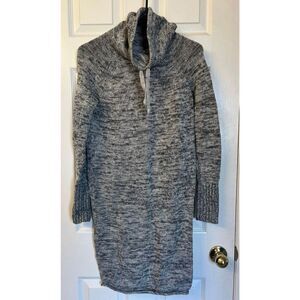 Athleta 100% Merino Wool Knit Turtleneck Sweater Women's Dress Size Small